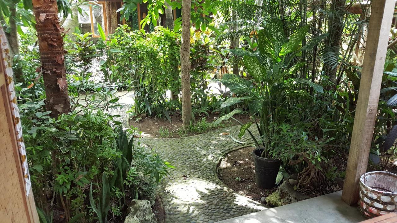 Segara Urip Apartment Negara  Exterior photo